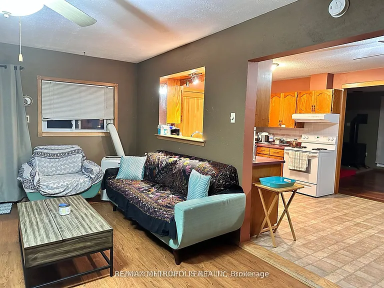 498 Hiscock Shores Rd — Photo 4
