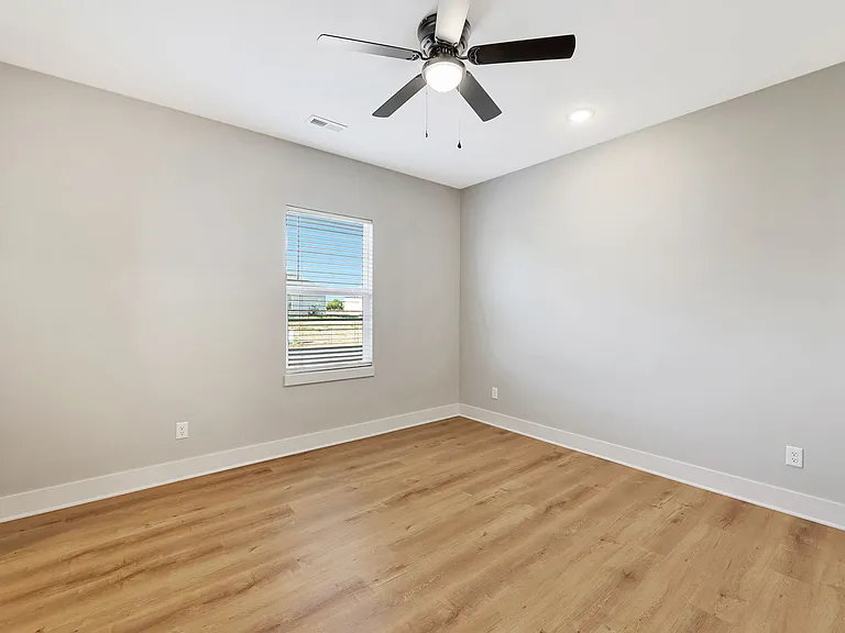 576 Long Path Ct — Photo 25