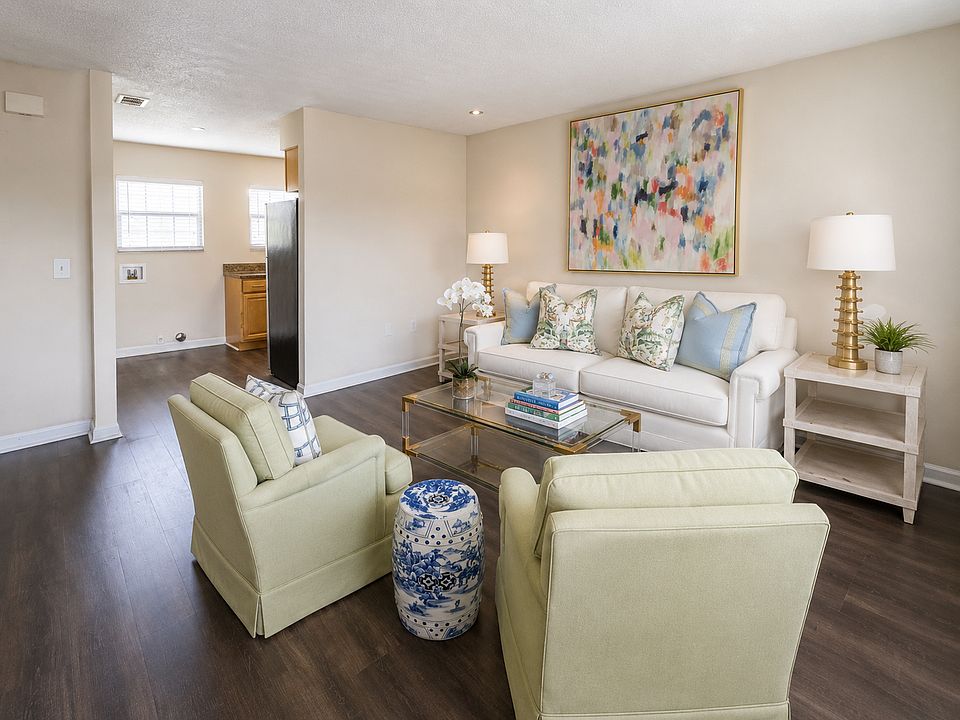 1st image of 431 Fair Rd APT 11