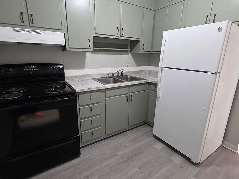 217 N Lindsay St — Photo 4