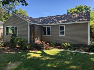 72 Greaney St, Springfield, MA 01104