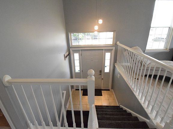 3rd image of 1630 Dogwood Ln