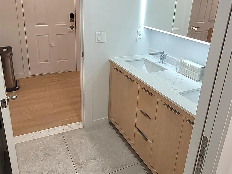 7 Soho Dr #115 — Photo 9