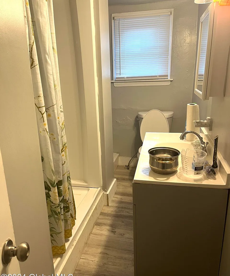 4 bed, 1000 sqft, $650 — Photo 4