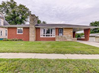 105 N Main St, Loami, IL 62661