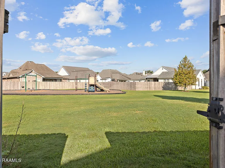 113 Beauchamp Ln — Photo 36