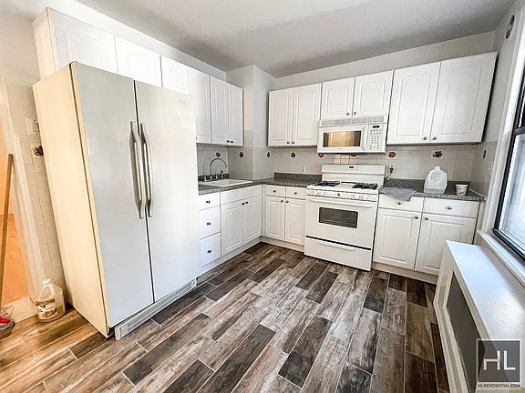 2nd image of 180 E 111th St APT 1