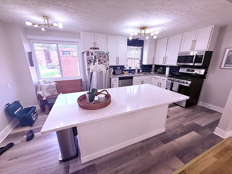 1639 Westwood Ave — Photo 9