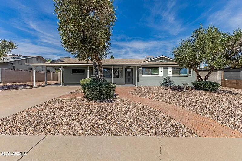 4 bed, 2.0 bath, 1700 sqft, $2,980 — Photo 4