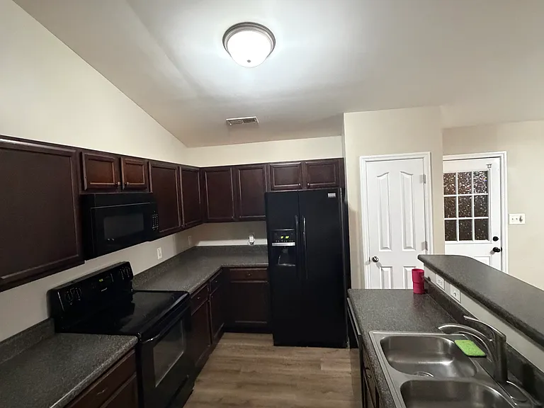 111 Woodbury Farm Dr — Photo 8