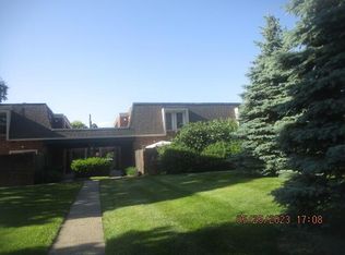 1514 Lafayette Dr APT B, Upper Arlington, OH