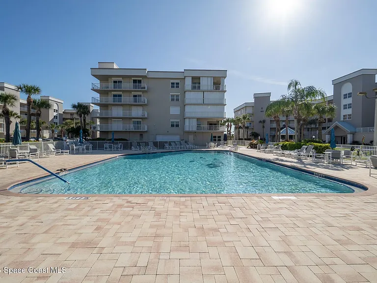 601 Shorewood Dr #G505 — Photo 39