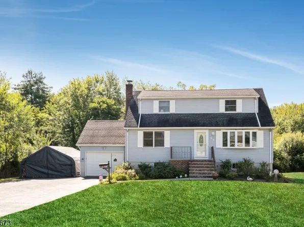 54 Peach Tree Ave., East Hanover Twp., NJ 07936