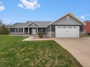 108 Heather Dr, Scott City, MO 63780