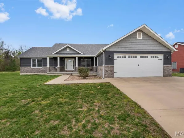 108 Heather Dr, Scott City, MO 63780