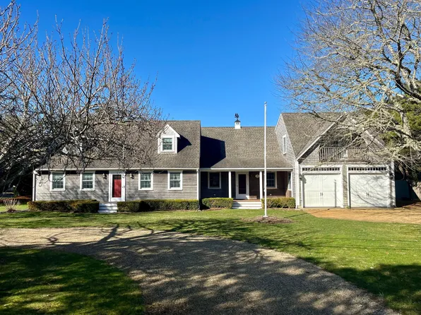 14 Muskoday Ln, Edgartown, MA 02539