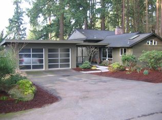 3255 SW Underwood Dr, Portland, OR