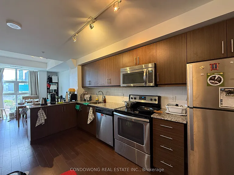 10 Willison Sq #1012 — Photo 2