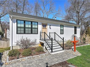 70 Long Ct, Cranston, RI 02920