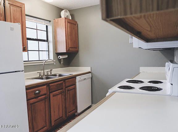 5th image of 100 Winchester Dr APT 405