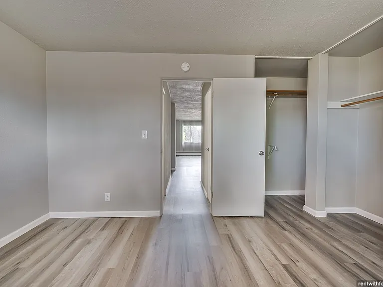 1004 Main St — Photo 5