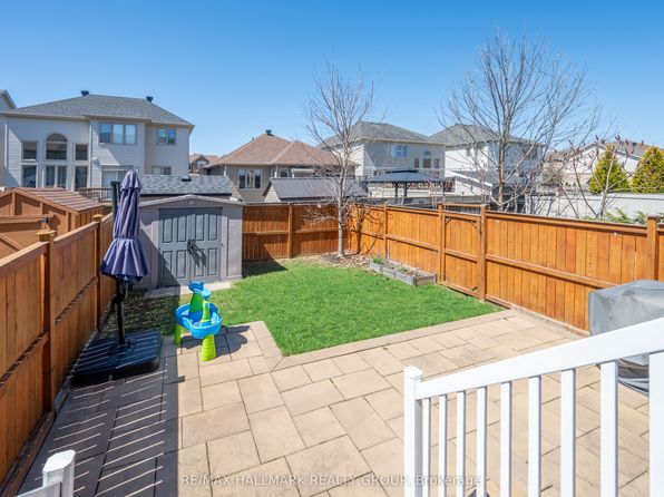 1431 Comfrey Cres, Ottawa, ON K4A 0L8