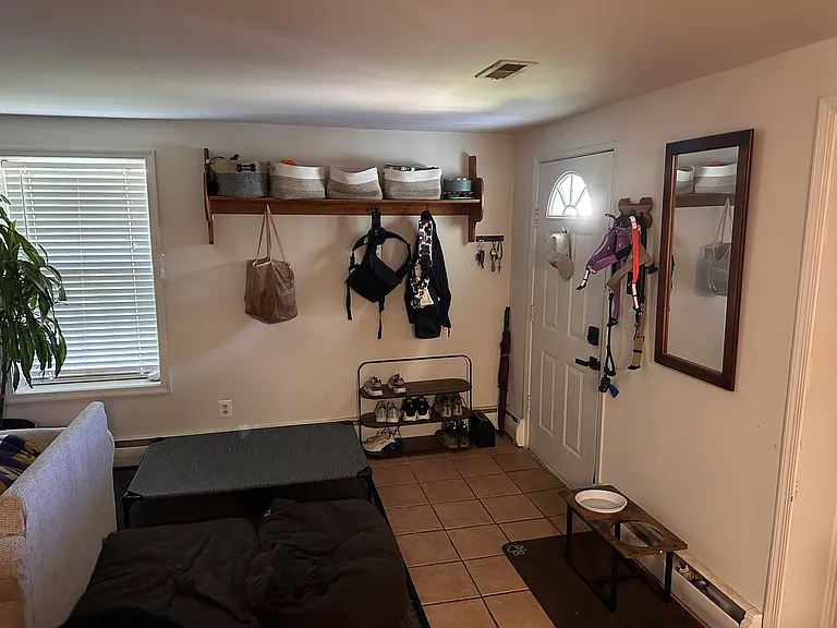 219 Linden Ave — Photo 3