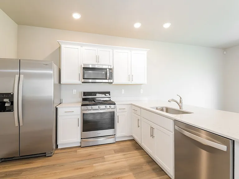 7405 Crystal Ave — Photo 11