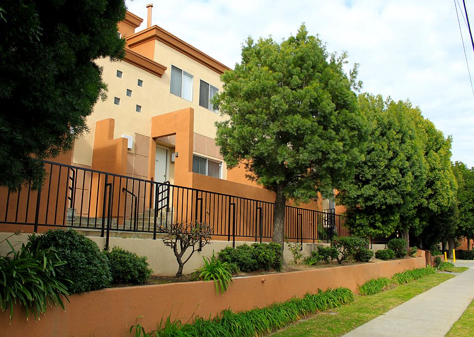 1st image of 14717 Nordhoff St #149
