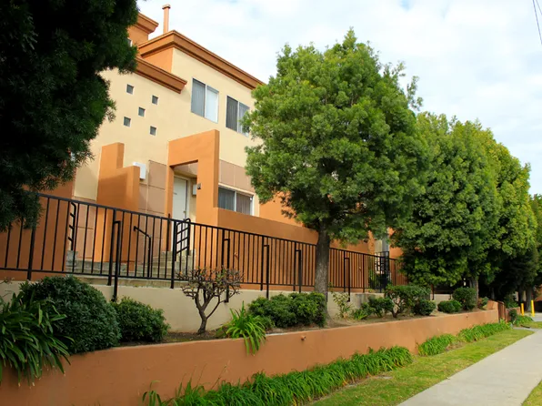 Nordhoff Townhomes, 14717 Nordhoff St #149, Panorama City, CA 91402