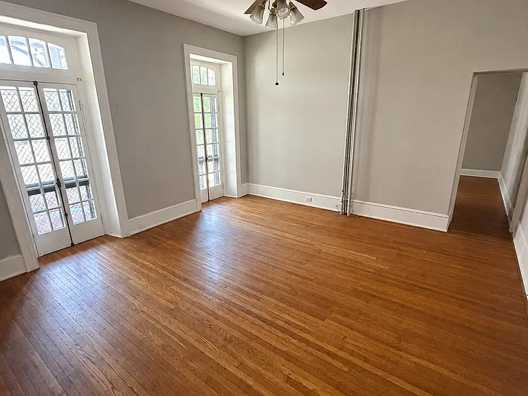 5911 Greene St #1R — Photo 2