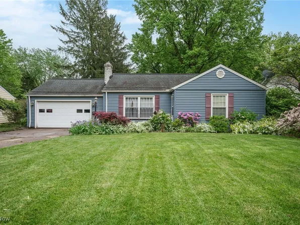 21555 Mastick Rd, Fairview Park, OH 44126