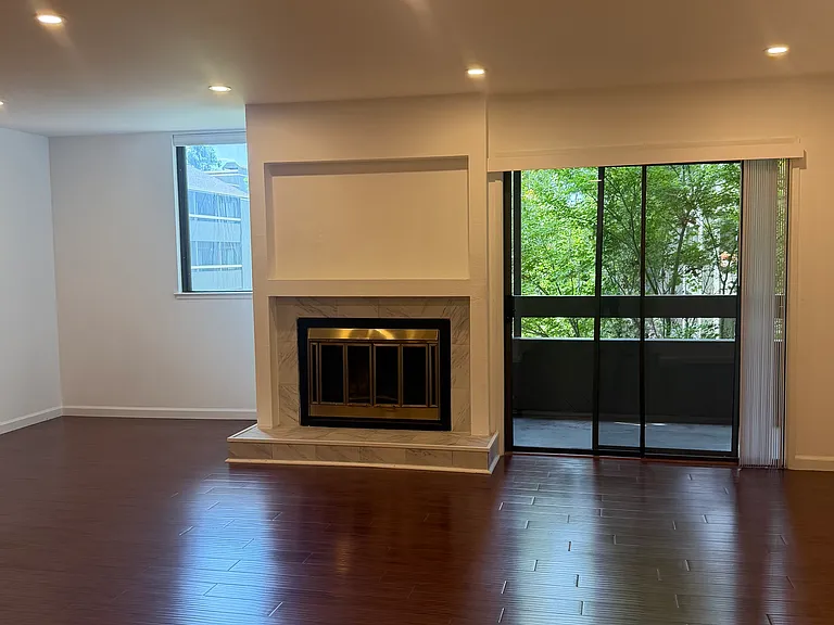 820 Sea Spray Ln #205 — Photo 8