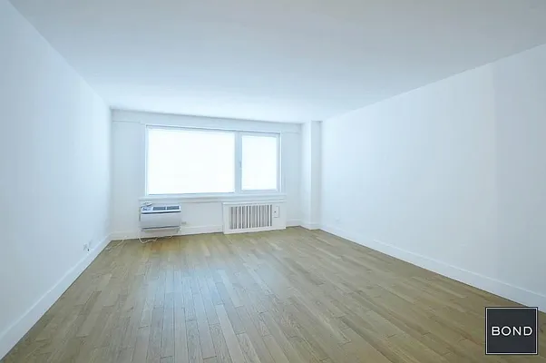 Rented by Bond New York | media 2