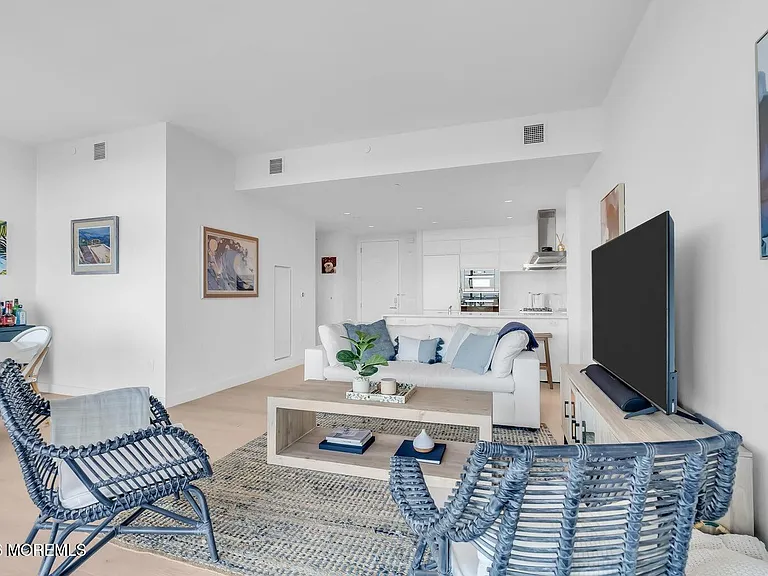 1101 Ocean Ave #1510 — Photo 11
