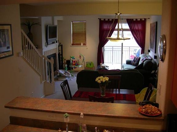 Kitchen to Livingroom
