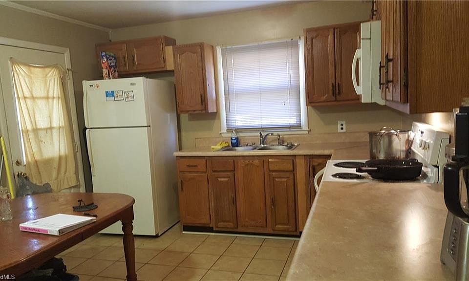 2nd image of 421 Alspaugh Dr