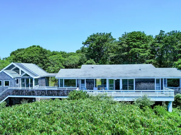 27 Ocean View Farm Rd, Chilmark, MA 02535