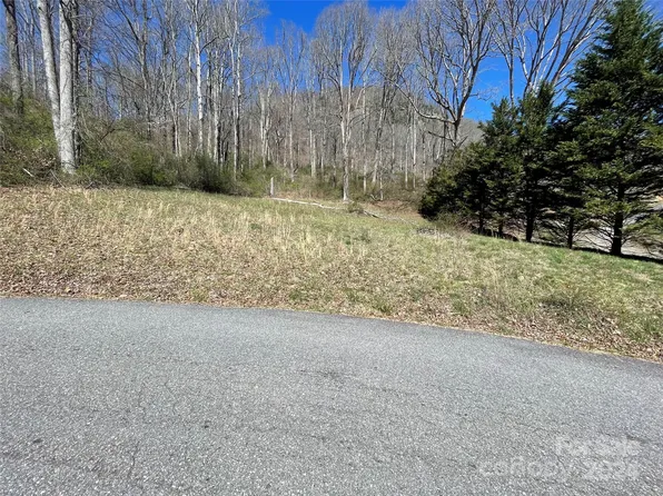 99999 Winding Rd #12, Asheville, NC 28803