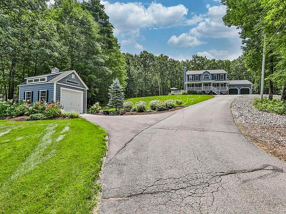 3rd image of 10 Mosher Drive