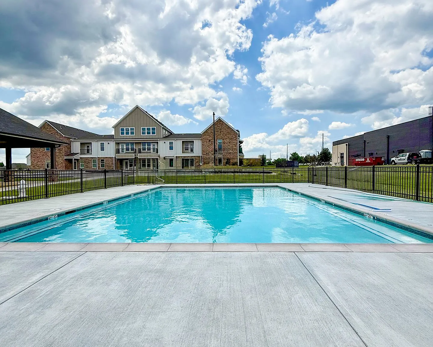 Willow Crossing Apartments — Photo 2