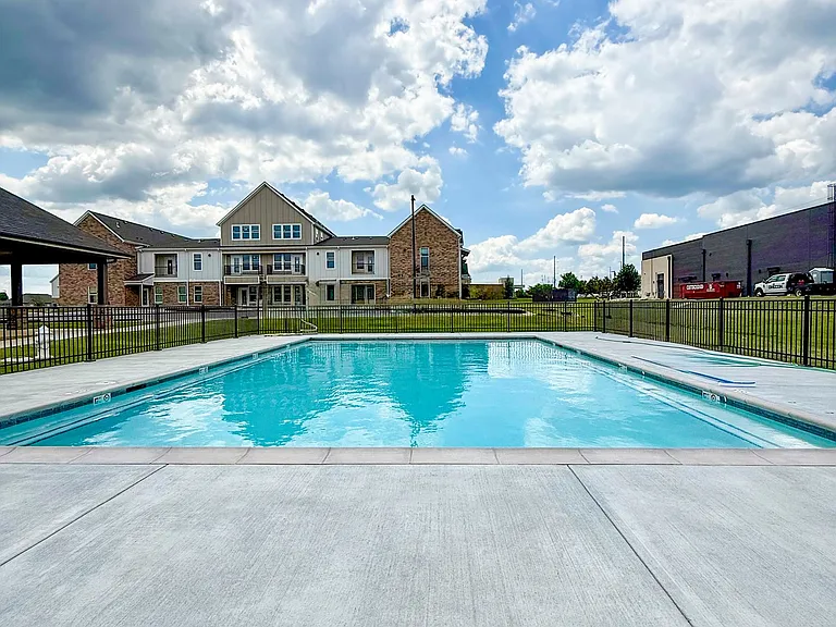 Willow Crossing Apartments — Photo 3