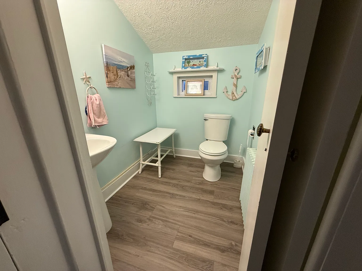 1 bed, 1.5 bath, 1000 sqft, $1,200 — Photo 3