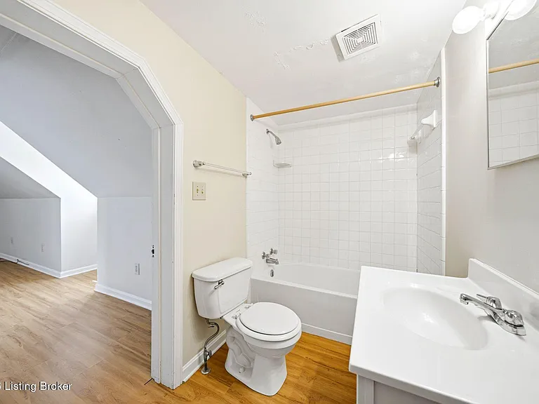 1612 Ellwood Ave #4 — Photo 13
