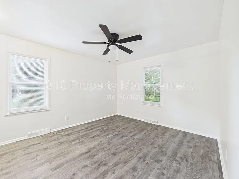 11018 Booth Ave — Photo 18