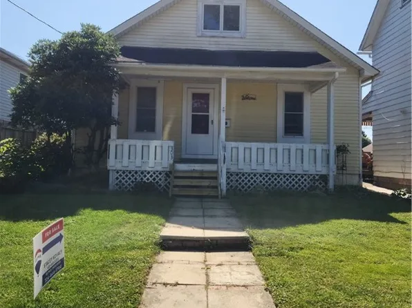303 McKim St, Zelienople, PA 16063