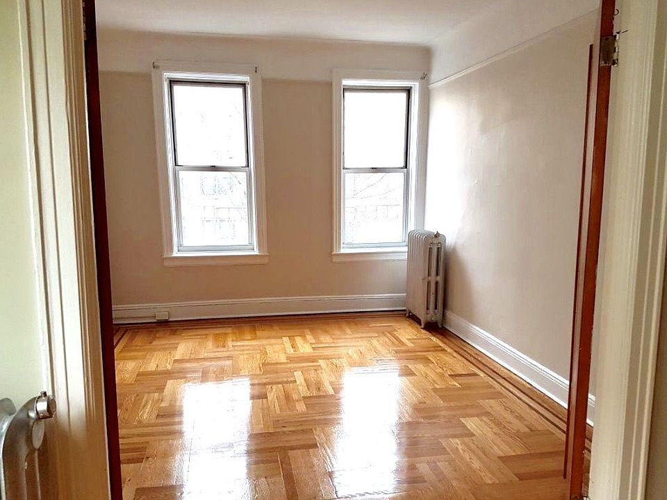 1st image of 2448 27th St #3