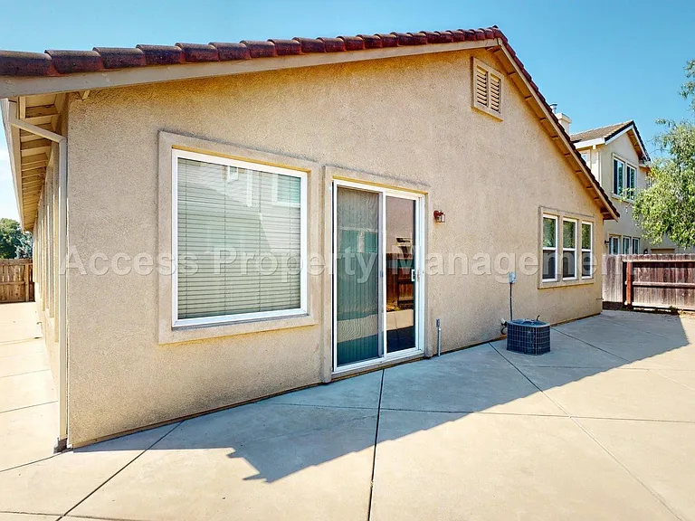 1245 W Springer Dr — Photo 24