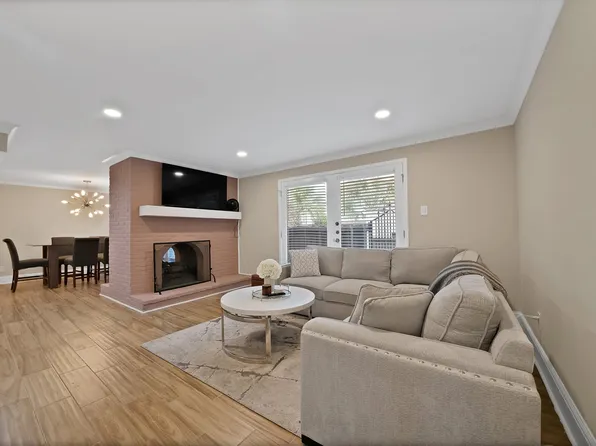 5904 Sandhurst Ln APT 145, Dallas, TX 75206