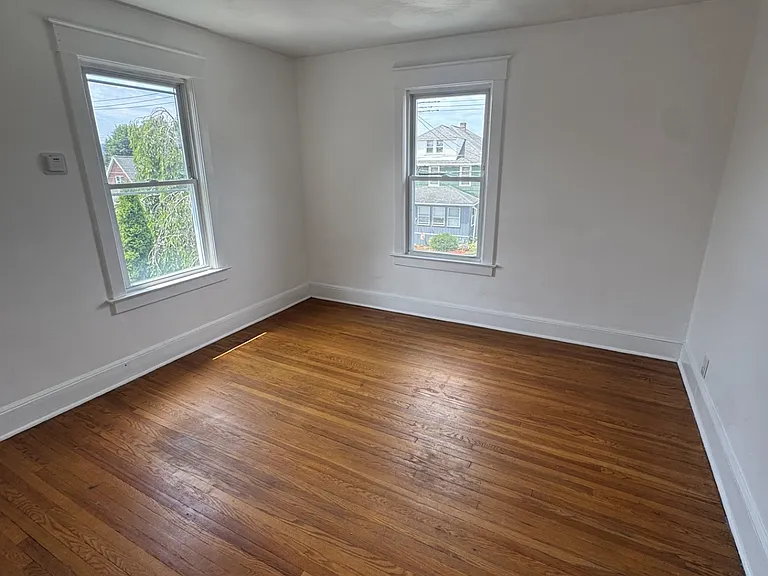 36 Zoa Ave #2 — Photo 5